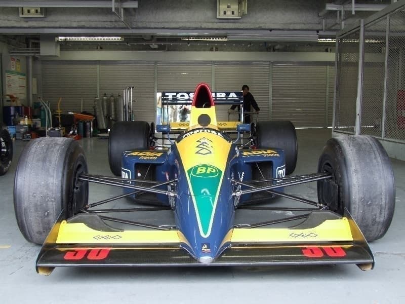 LARROUSSE LAMBORGHINI LOLA LC90