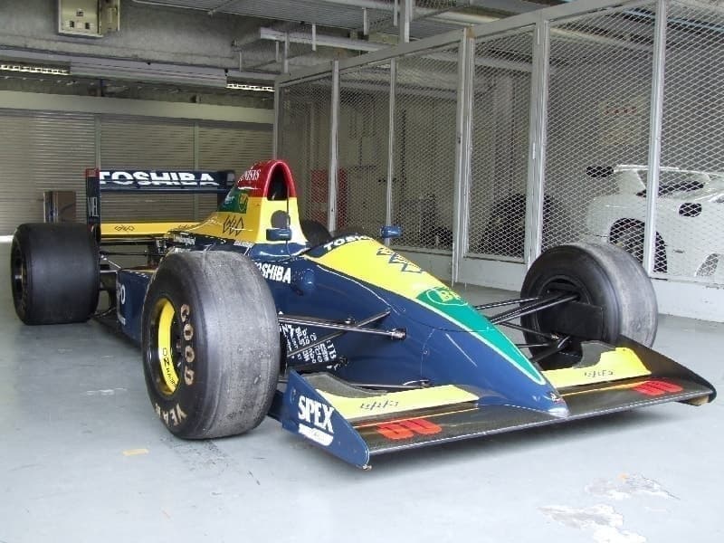LARROUSSE LAMBORGHINI LOLA LC90