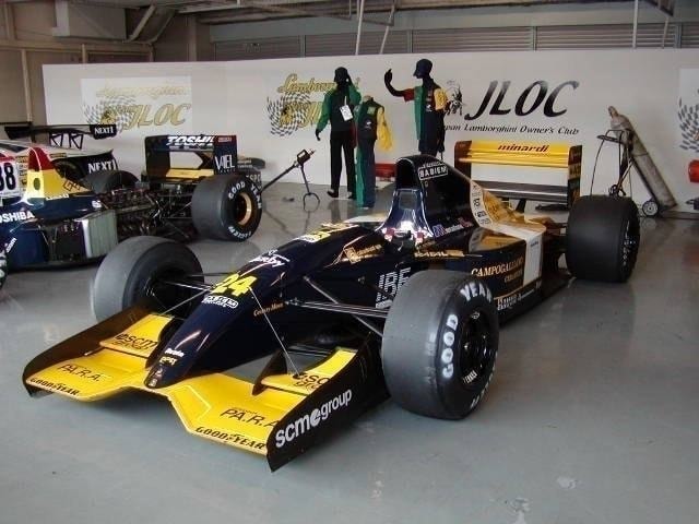 ミナルディランボルギーニ M192