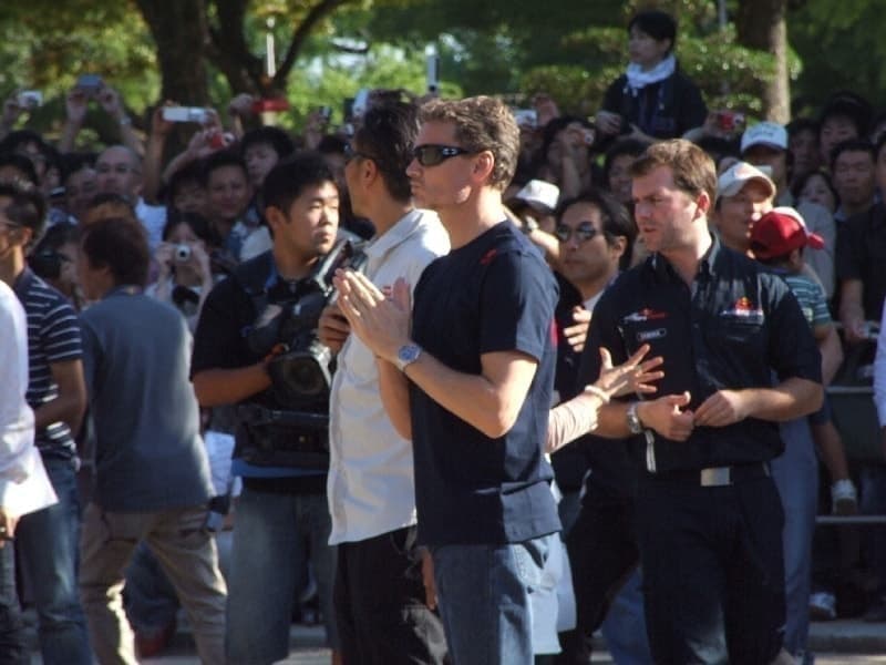 デビット・クルサード何に祈ってるの?