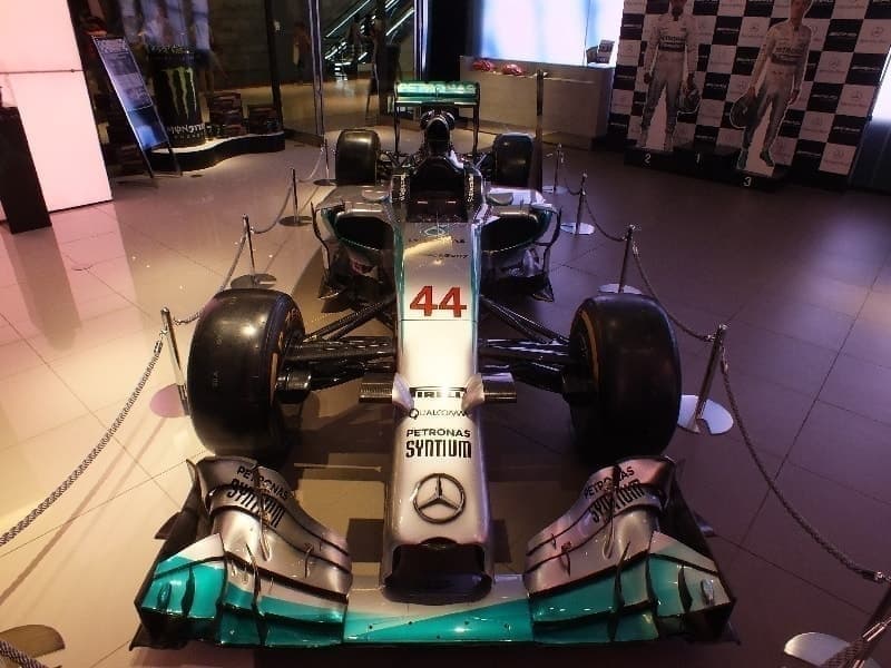 メルセデス　Ｆ１　Ｗ０５　ハイブリッド