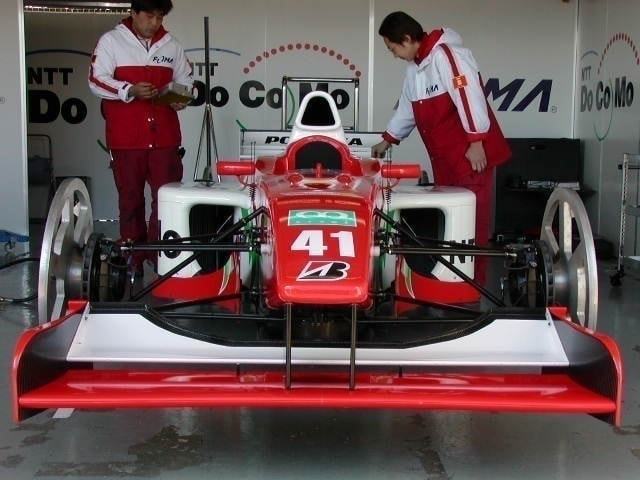 LOLA B351