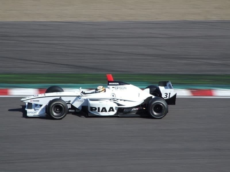 LOLA FN06