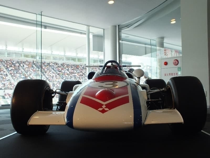 三菱 コルト F2000