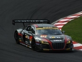 アウディ　Ｒ８　ＬＭＳ　ウルトラ