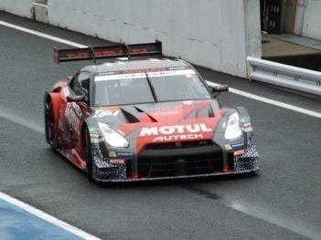 NISSAN GT-R