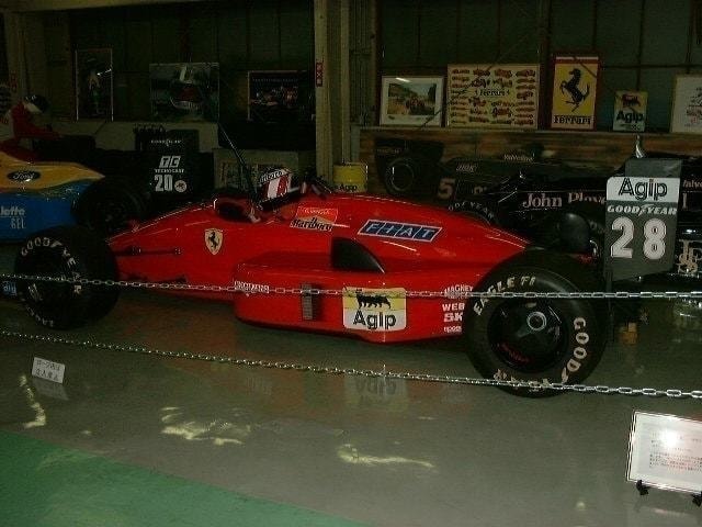 フェラーリF187:F1画像