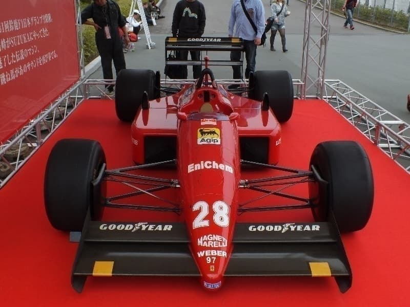 フェラーリF187:F1画像