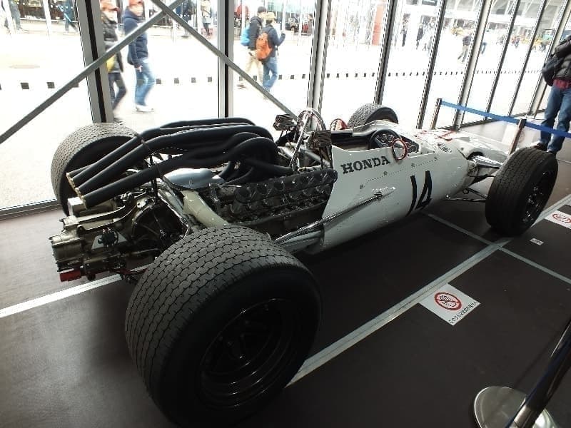 ＨＯＮＤＡ　ＲＡ３００