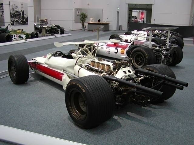 ＨＯＮＤＡ　ＲＡ３０２