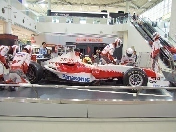 TOYOTA TF106