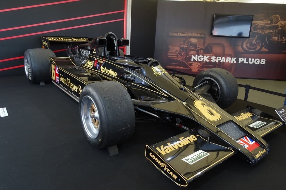 ロータス77フォードコスワース