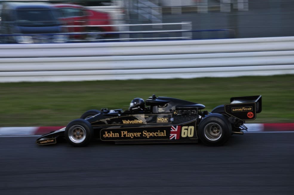 ロータス77フォードコスワース