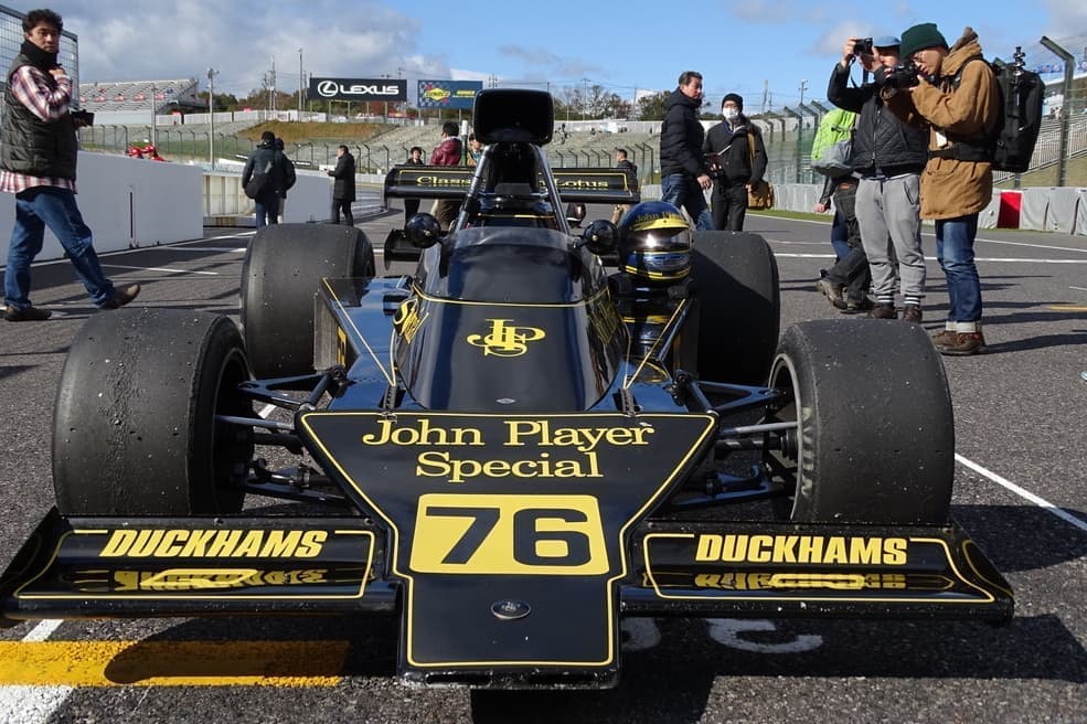 ロータス76フォードコスワース