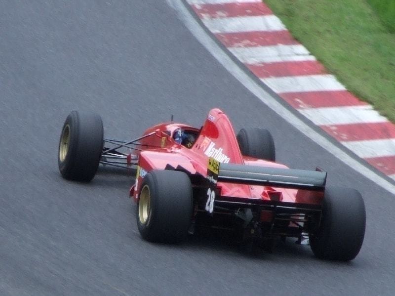 Ｆｅｒｒａｒｉ　４１２Ｔ２