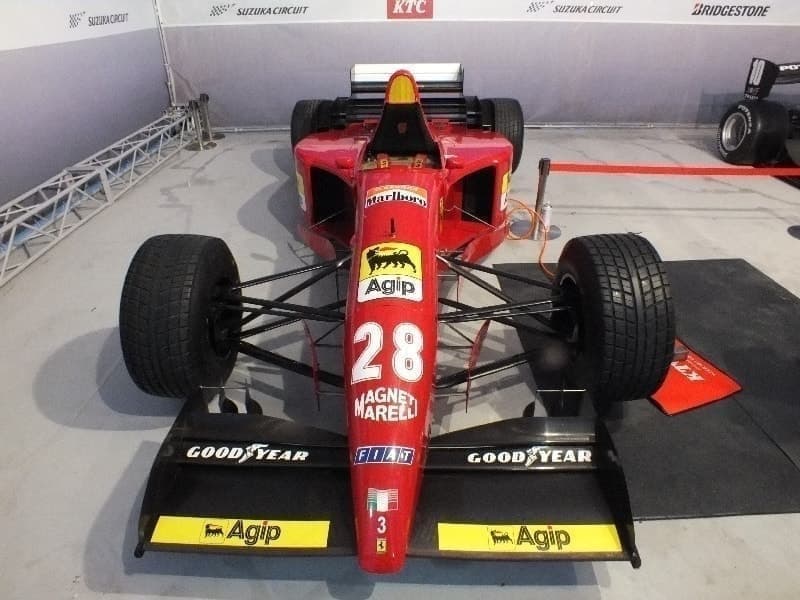 Ｆｅｒｒａｒｉ　４１２Ｔ２